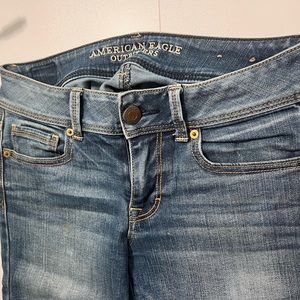 Size 6 American Eagle jeans!